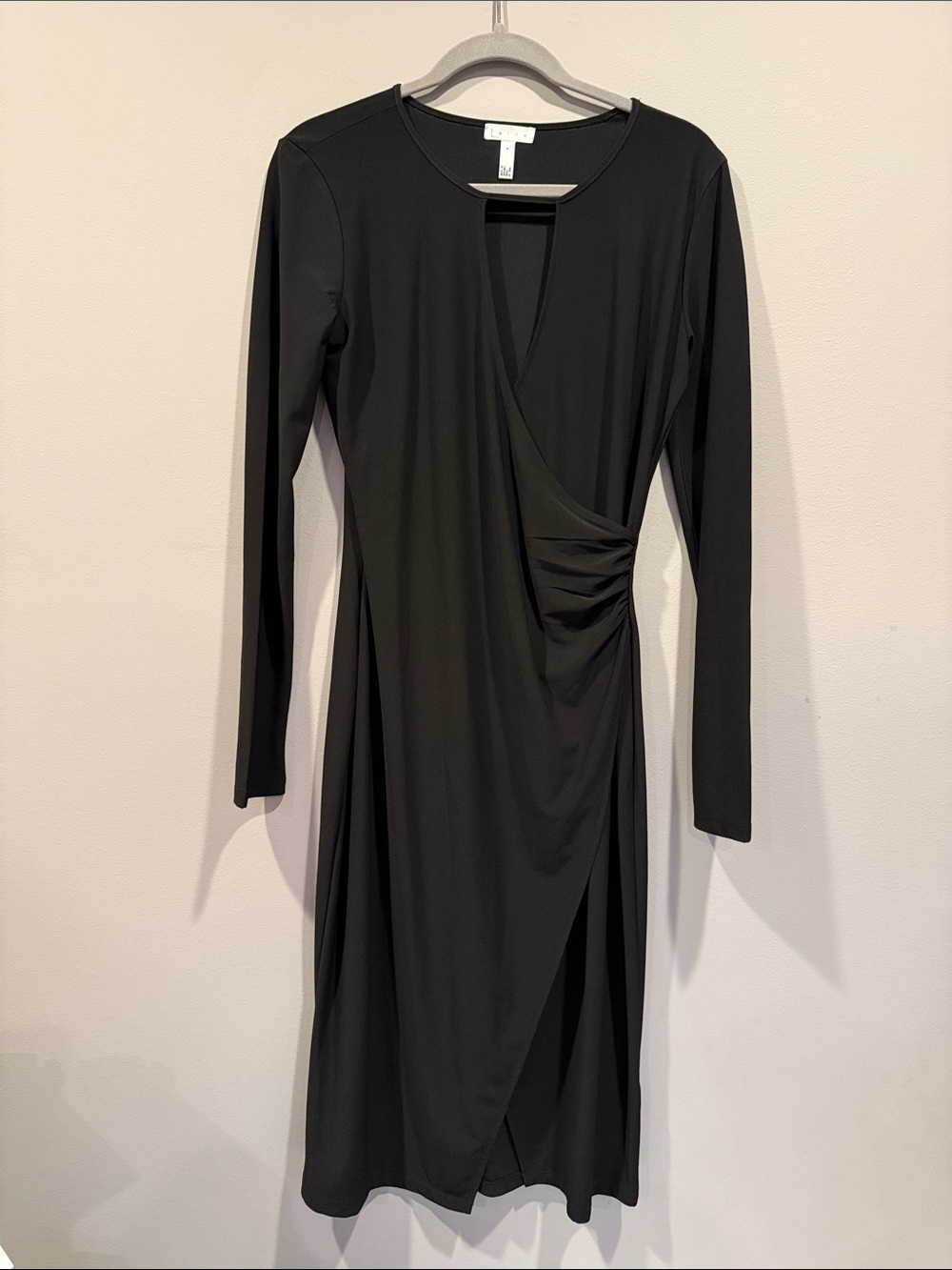 Leith from Nordstrom Black Long Sleeve Keyhole Ruched Dress Medium (Like New)